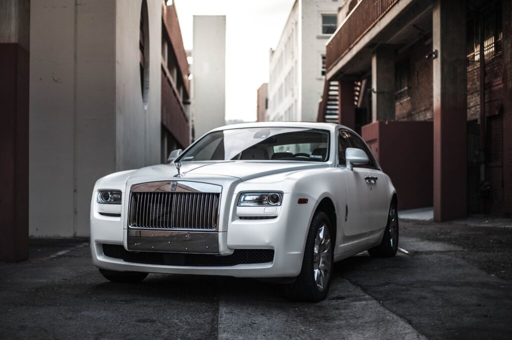 Rent Rolls-Royce Cullinan in Casablanca